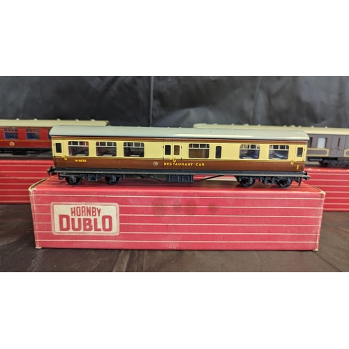 630 - 5 x Boxed Hornby Dublo 00 Gauge Rolling Stock and Carriages: Grey/ Maroon Royal Mail, Restaurant Car... 