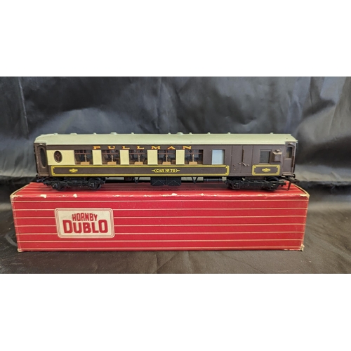 630 - 5 x Boxed Hornby Dublo 00 Gauge Rolling Stock and Carriages: Grey/ Maroon Royal Mail, Restaurant Car... 