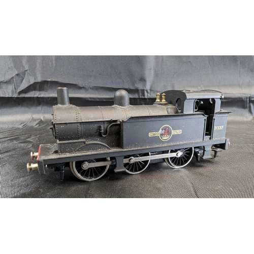 636 - 2x Wren Railways 00/H0 W2205 0-6-0 Black British Railways Locomotives (Smoke stack house rim damaged... 