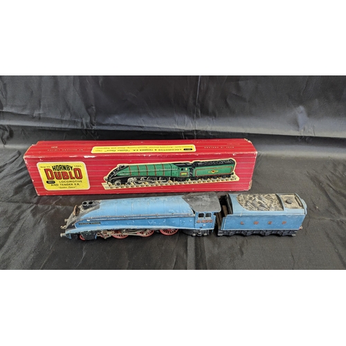 639 - Hornby Dublo 2211 'Golden Fleece' Locomotive and box, with operating instructions - refinished from ... 