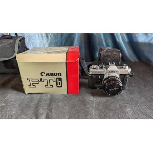 1098 - Large box of mixed cameras