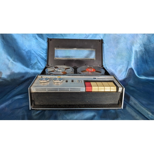 871 - Vintage Sharp RD 541E tape recorder