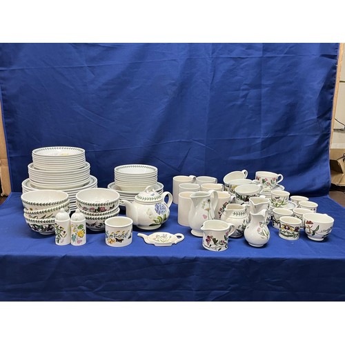 60 - Portmerrion Botanical Gardens Dinner service including: 10x large dinner plates; 8x Large side plate... 