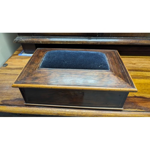 65 - An antique sewing box - 29 x 19 x 10cm