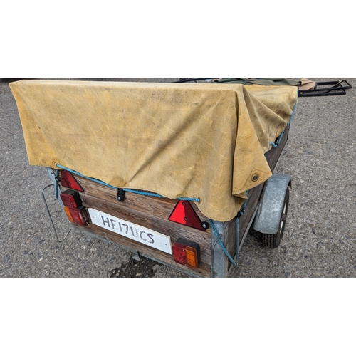 1036 - Car trailer with light board and one sheet - 46 x 154 x 92cm