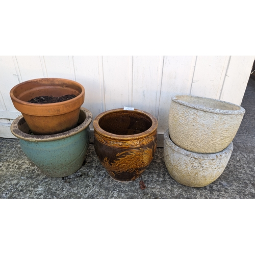 1169 - 5 mixed garden pots