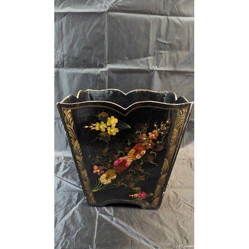 1173 - A hand painted floral wooden bin - Requires repair / regluing of one panel as pictured - possibly Co... 