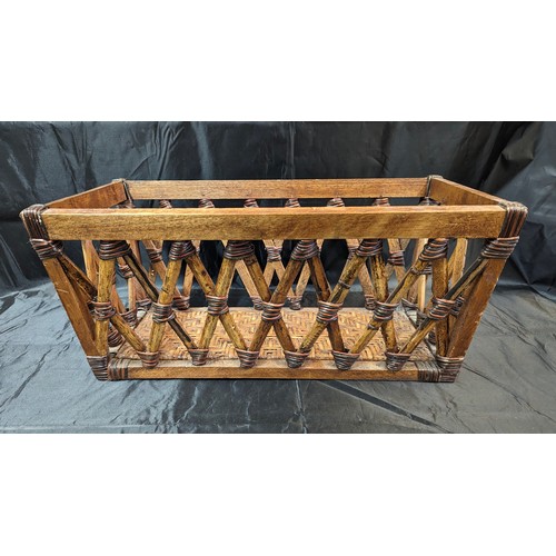 1175 - A wood and bamboo magazine rack - 56 x 28 x 25cm.