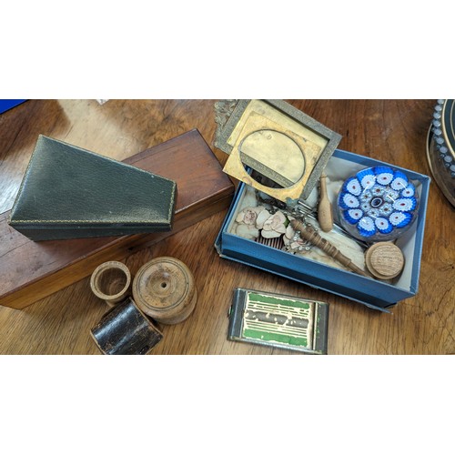 1230 - A Collection of Vintage items