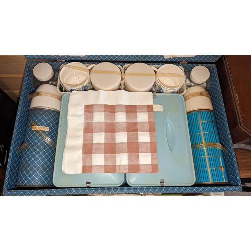 538 - Vintage Brexton Picnic Hamper complete - Damage to hamper as pictured