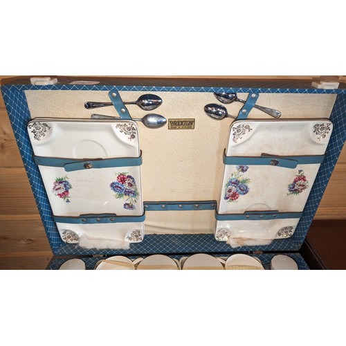 538 - Vintage Brexton Picnic Hamper complete - Damage to hamper as pictured