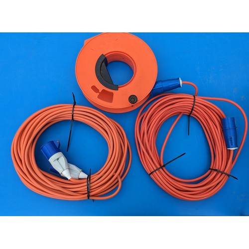 991 - A pair of electrical leads for a caravan or camping