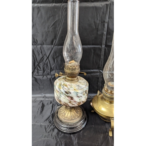 112B - 3 x Late 19th Century / Early 20th Century Oil Lamps, Marble Glass and Brass, Opaque Glass and Brass