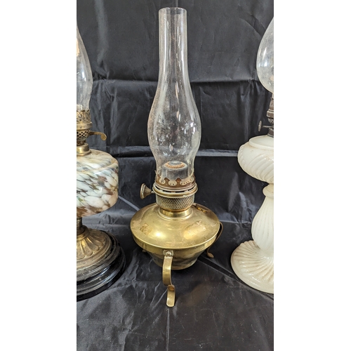 112B - 3 x Late 19th Century / Early 20th Century Oil Lamps, Marble Glass and Brass, Opaque Glass and Brass