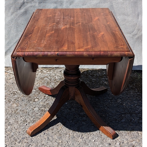 521 - Pine drop leaf table