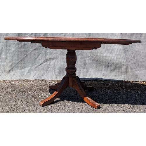 521 - Pine drop leaf table