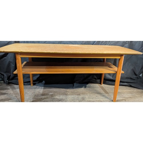 535 - Mid-Century coffee table with lower shelf