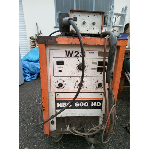 1143 - A Butters 600 Amp 3 Phase Mig Welder (seen working).