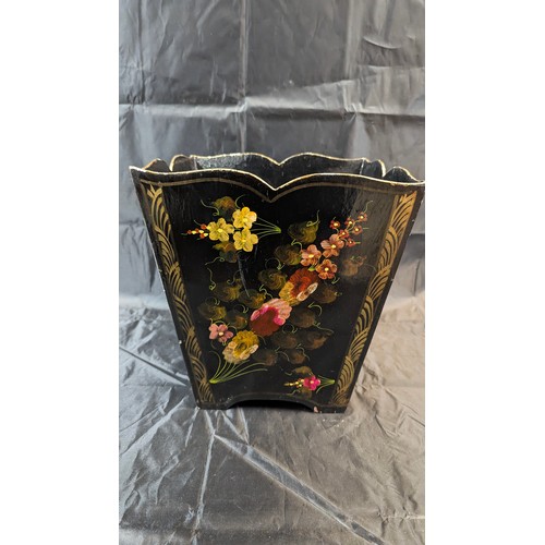 1173 - A hand painted floral wooden bin - Requires repair / regluing of one panel as pictured - possibly Co... 