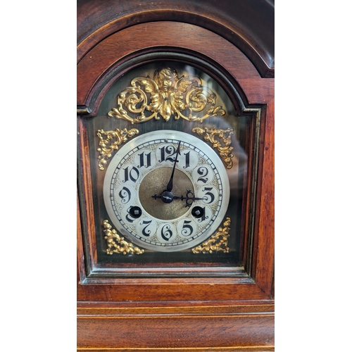 689 - Mantle Clock