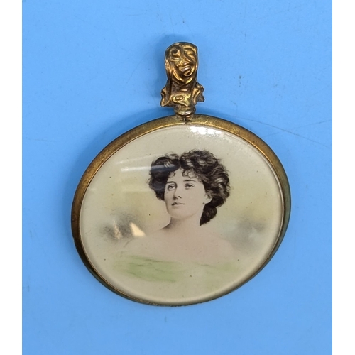 251 - An Antique Edwardian Hand Painted Portrait Miniature Of A Lady In 9ct Gold Frame - Watercolour And G... 