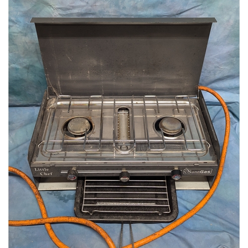 1819 - Sunngas Portable Gas 2 Ring Burner With Grill