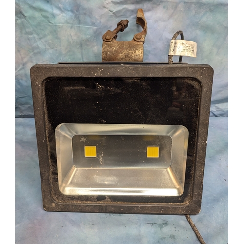 1774 - Large LED Flood Light