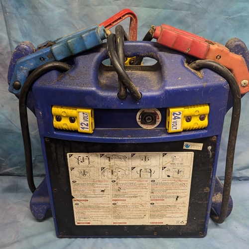 1782 - SOS 12/24V Jump Starter