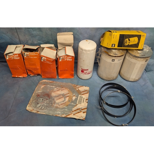 1783 - Mixed Fuel Filters (Catfram & Fleetguard) And Gaskets