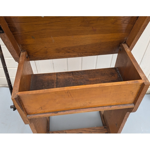 462 - Vintage Lift Top Podium Desk - 77 x 61 x 45cm