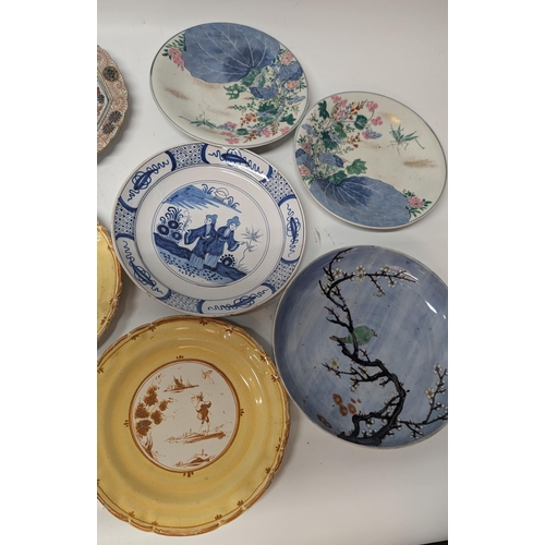 117 - A Collection of Antique Chinese and Japanese Plates x 12.  Property of a Gentleman