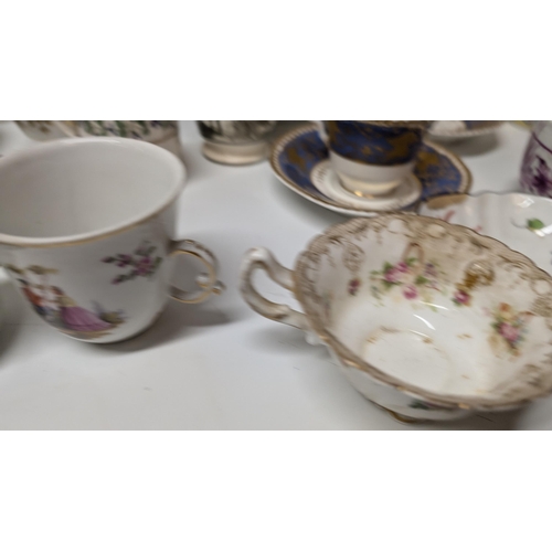 156 - A Selection of Antique China Inc . Davenport, Meissen, Spode. Cups, Plates, Bowls and More - Propert... 