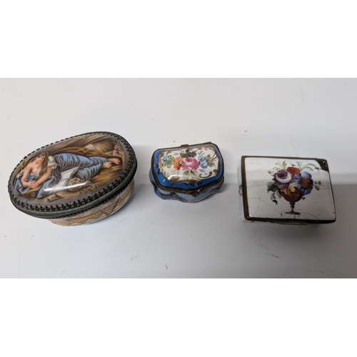 187 - A Trio of Antique Pill Boxes inc. St Mary Magdalene after Pompeo Batoni ( Italian 1708 - 1787) Porce... 