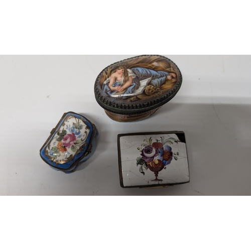 187 - A Trio of Antique Pill Boxes inc. St Mary Magdalene after Pompeo Batoni ( Italian 1708 - 1787) Porce... 