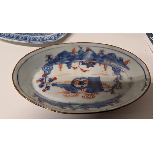 160 - A Quantity of Chinese and Japanese Exportware inc. 17th and 18th Century Small Dishes, some with Gol... 