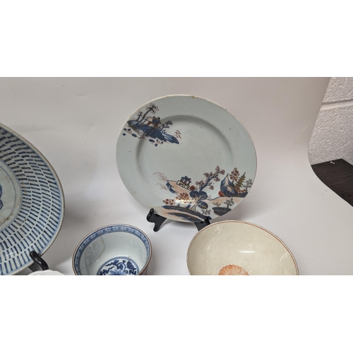 166 - A Quantity of Antique Chinese and Japanese Exportware inc. 
- 18th Century Porcelain Kakiemon Dish
-... 