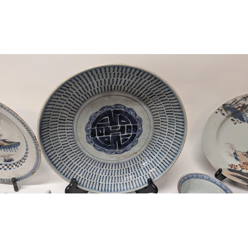 166 - A Quantity of Antique Chinese and Japanese Exportware inc. 
- 18th Century Porcelain Kakiemon Dish
-... 