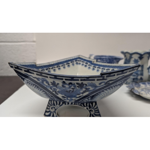 179 - Antique 18th and 19th Century Chinese and Japanese Blue and White Exportware  inc. 
- Triangular Bow... 