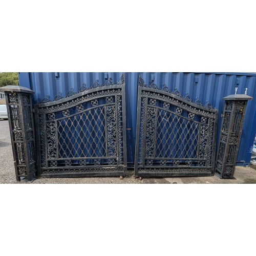 30 - A Pair of High Quality Cast Iron Estate Gates with Matching Posts.   Incredibly Intricate and Beauti...