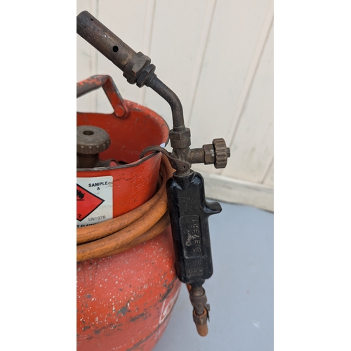 1794 - Gas Burner & Bottle