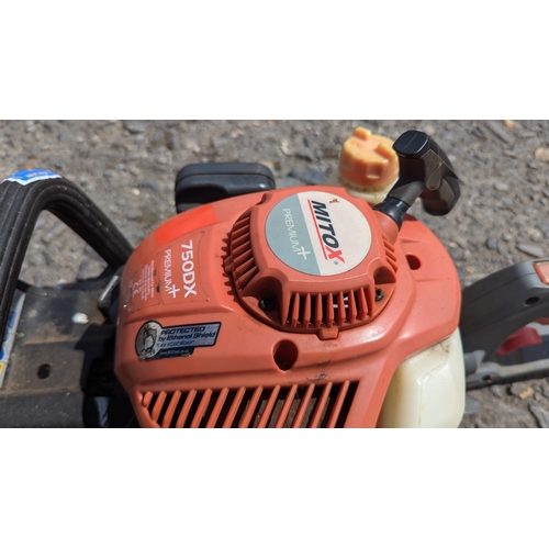 1800A - Mitox 750DX Premium Hedge Trimmer