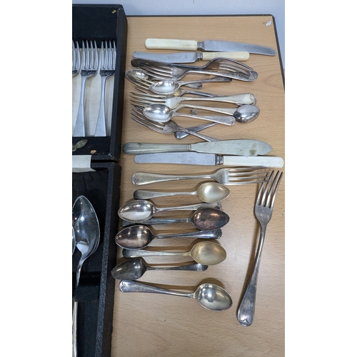 791 - Canteen Of Cutlery And Assorted Cutlery