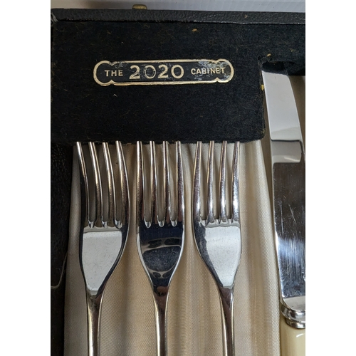 791 - Canteen Of Cutlery And Assorted Cutlery