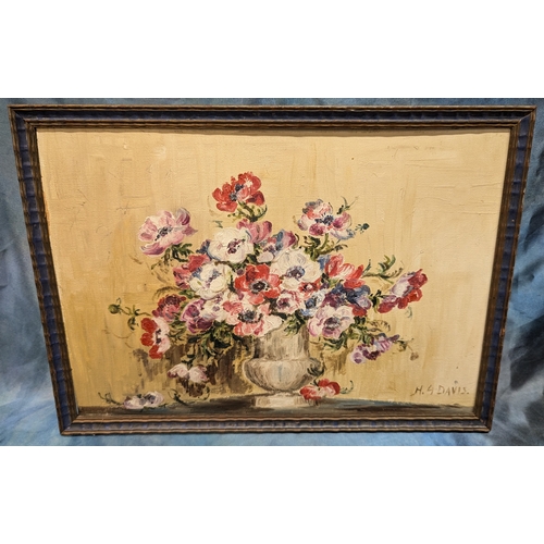 571 - An Oil On Board Of A Vase Of Poppies By H G Davis - 43 x 32cm