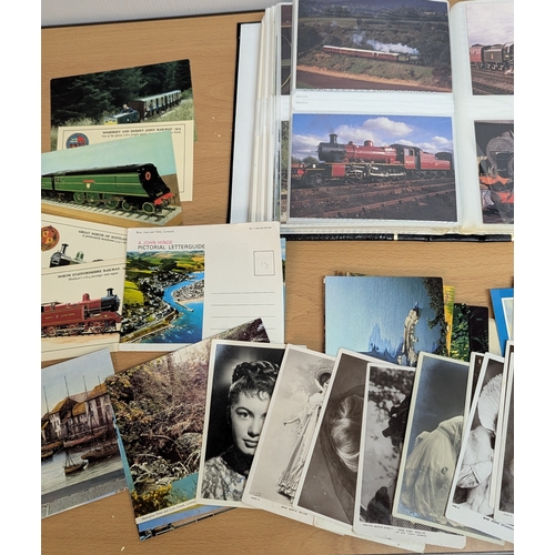 342 - A Collection of Vintage Photos and Postcards