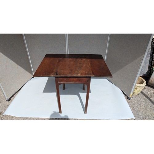 1400K - Rectangular Drop Leaf Table With Drawer - 71 x 48 (closed) 94 (open) x 68cm