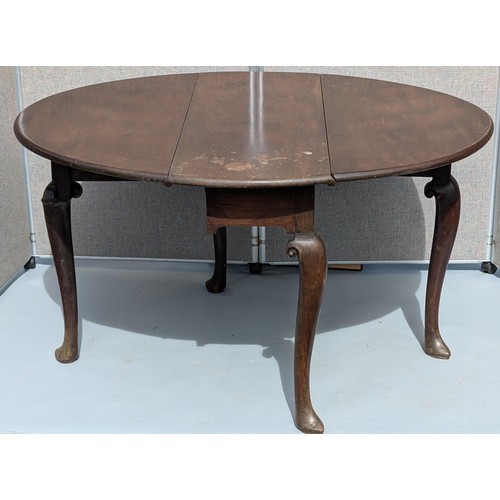 1400J - Drop Leaf Table On Pad Feet - 72  x 43 (closed) 135 (open) x 109cm