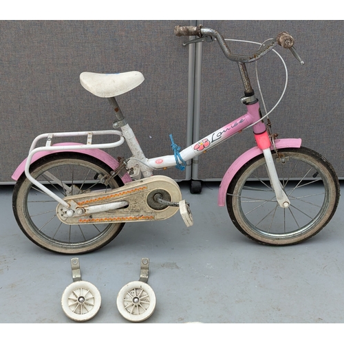 993 - Team Play Away Girls Bike with Stabilisers