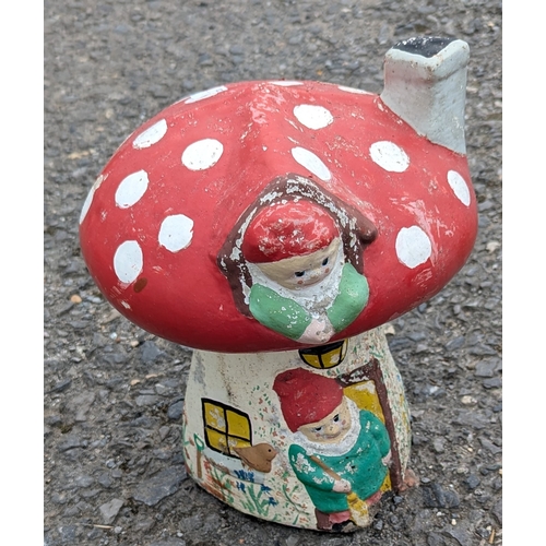 891 - Toadstool Garden Ornament