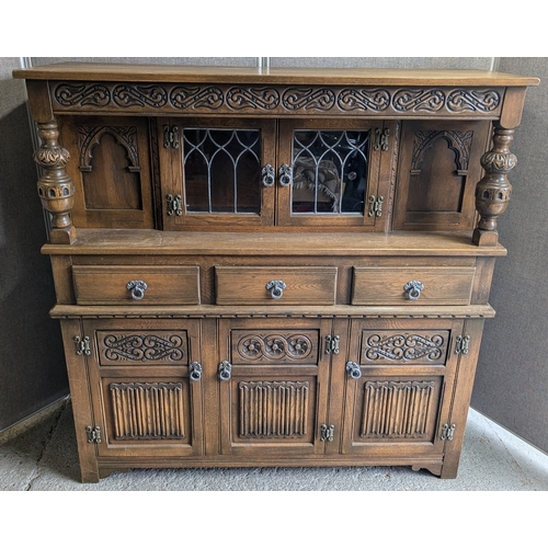 907 - Vintage Old Charm Court Cupboard With Carved Detailing - 138 x 138 x 47cm